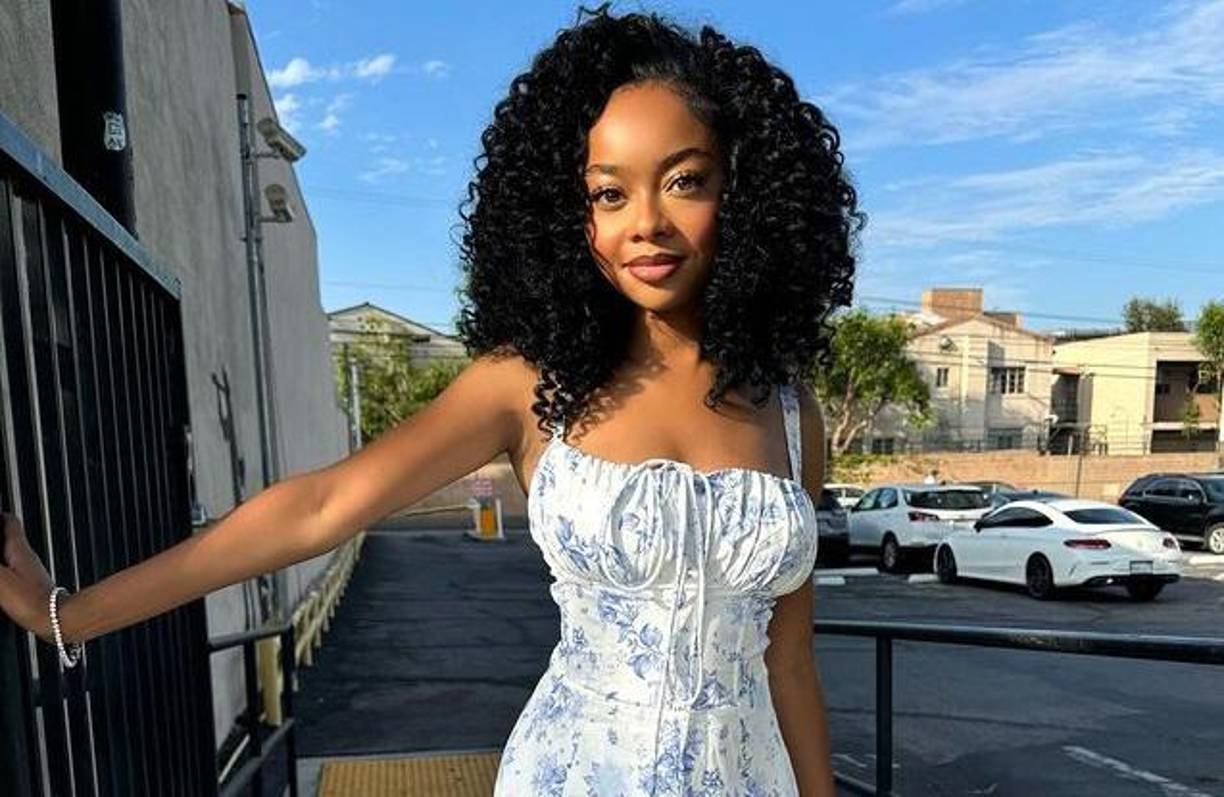 Cuando Skai tenía solo 9 meses, su madre le envió fotos a agencias de modelos después de que constantemente le dijeran lo linda que era la bebé. Apenas dos semanas después, ella firmó con un agente y no ha dejado de trabajar desde entonces.