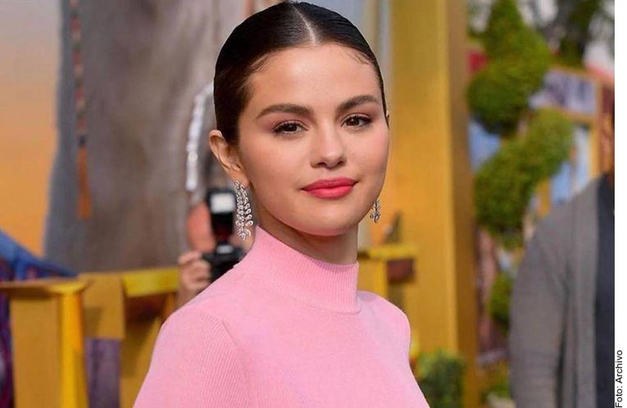 Se desprende de Disney. En los últimos días formó parte de la portada del especial anual sobre nuevos talentos de Hollywood de Vanity Fair, donde comparte portada con actores como Ana de Armas, Austin Butler o Regé-Jean Page.