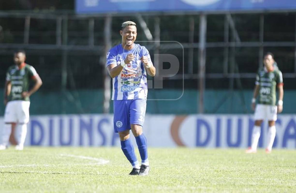 Marco Tulio Vega del Victoria anotó el primer gol en el Marathón vs Victoria.