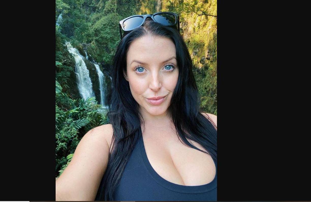 Resulta que White había sido trasladada a emergencias ni bien aterrizó en Australia, pues presentaba fuertes dolores en el abdomen. Al llegar al hospital y recibir atención médica, supo que “aparentemente su apéndice se estalló en la escena, lo que podría haberla matado”, relató el actor.