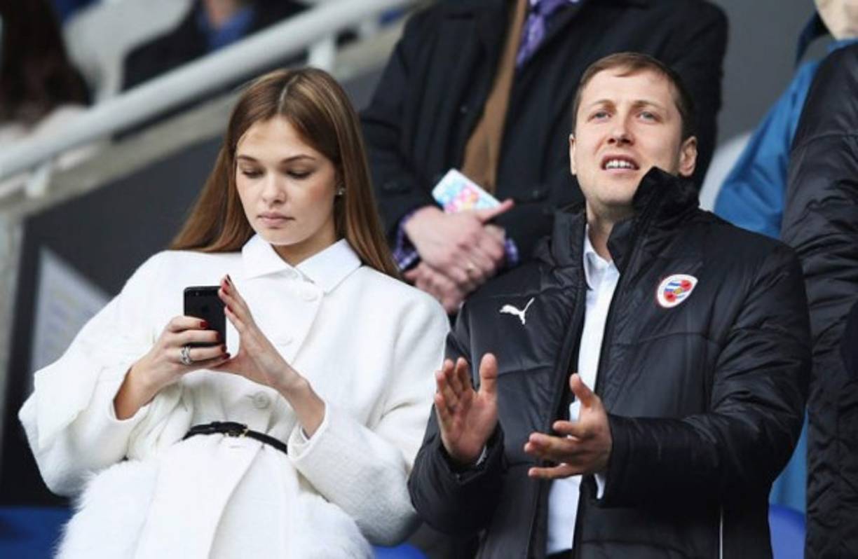 Pero sus auntos de trabajo, la mantienen en muchas ocasiones bastante ocupada.