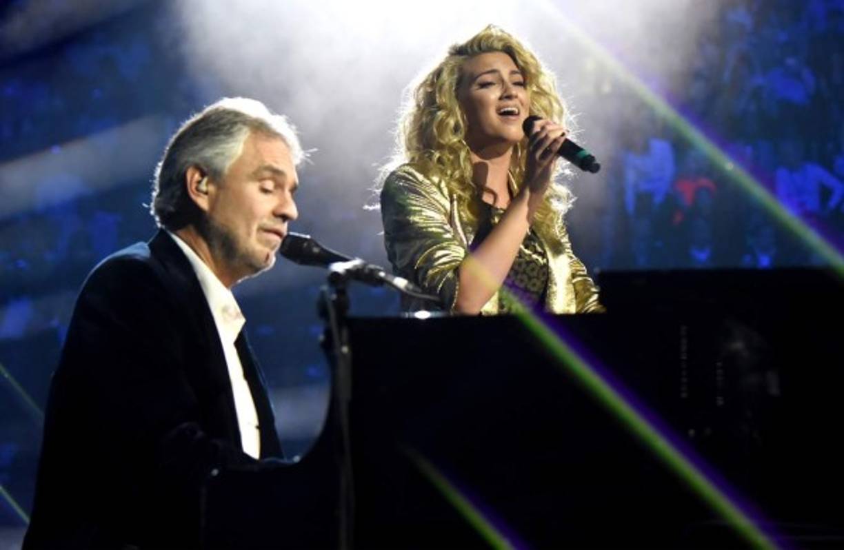 Andrea Bocelli y Tori Kelly.