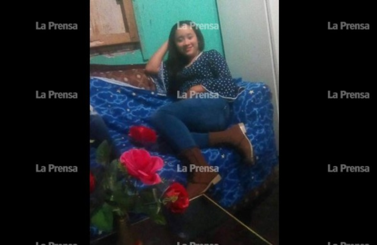 Los restos de la quinceañera están siendo velados en la escuela Ramón Rosa y después será sepultada en el cementerio de El Paraíso, Copán.