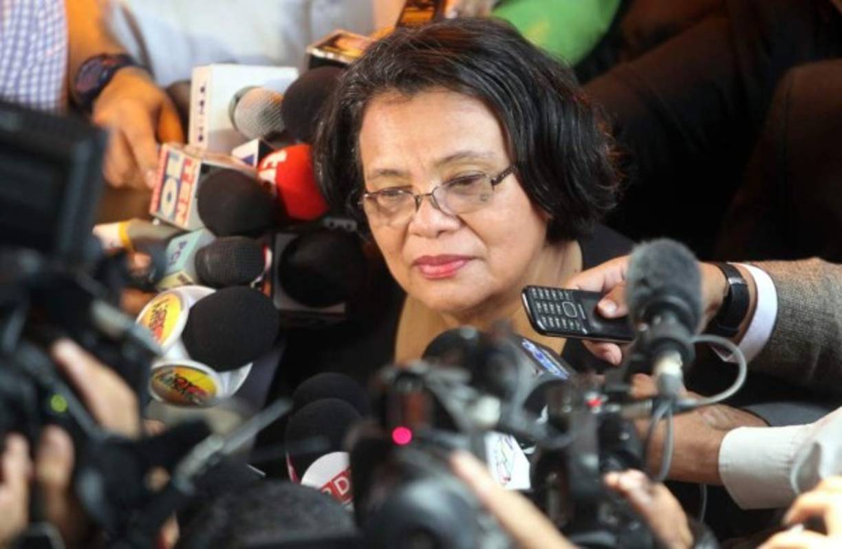 La rectora de la Universidad Nacional Autónoma de Honduras (Unah), Julieta Castellanos, aseguró este miércoles que 'la extensión del segundo periodo todavía está en nuestro planteamiento, si se regresa a clases el próximo lunes'.
