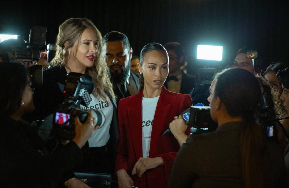 “Emilia Pérez”, la película del francés Jacques Audiard, se postula a ganar la estatuilla más prestigiosa del cine a mejor película y mejor película internacional. El filme llegará a las salas de cine hondureño a partir de este jueves 30 de enero, y a Netflix Latinoamérica hasta en marzo o abril.