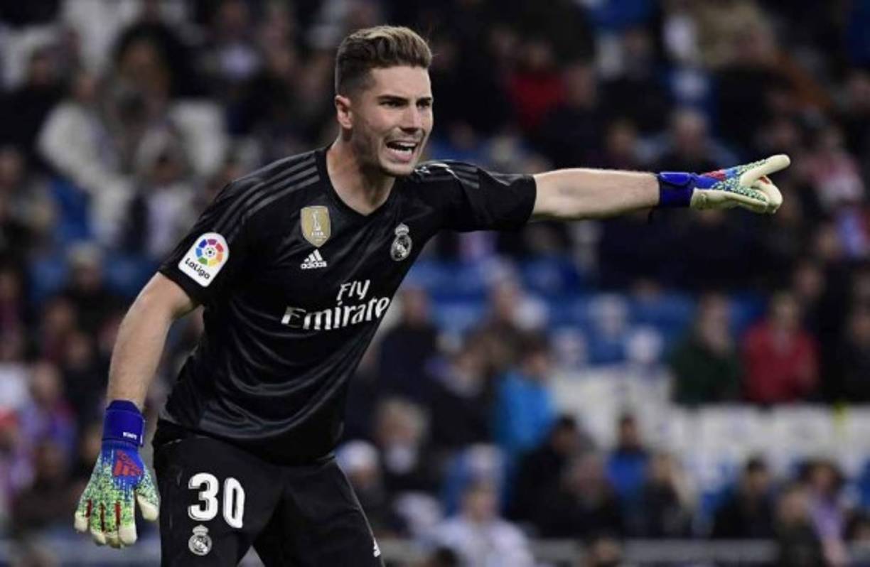 Luca Zidane: El hijo del entrenador francés jugó el pasado domingo ante Huesca y al parecer saldría del club para contar con más minutos.