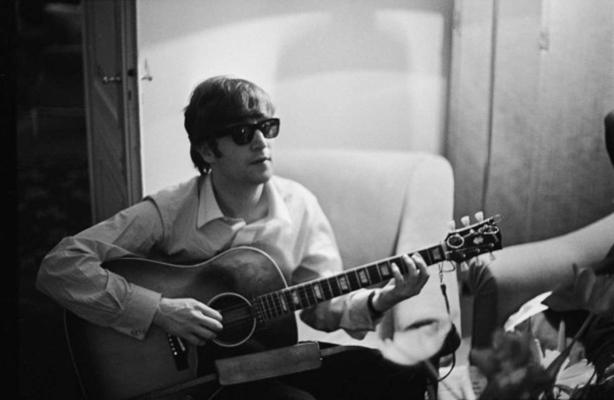 Especialmente durante su carrera en solitario tras la ruptura de The Beatles, el músico británico John Lennon se convirtió en una de las grandes voces del movimiento pacifista en el mundo.