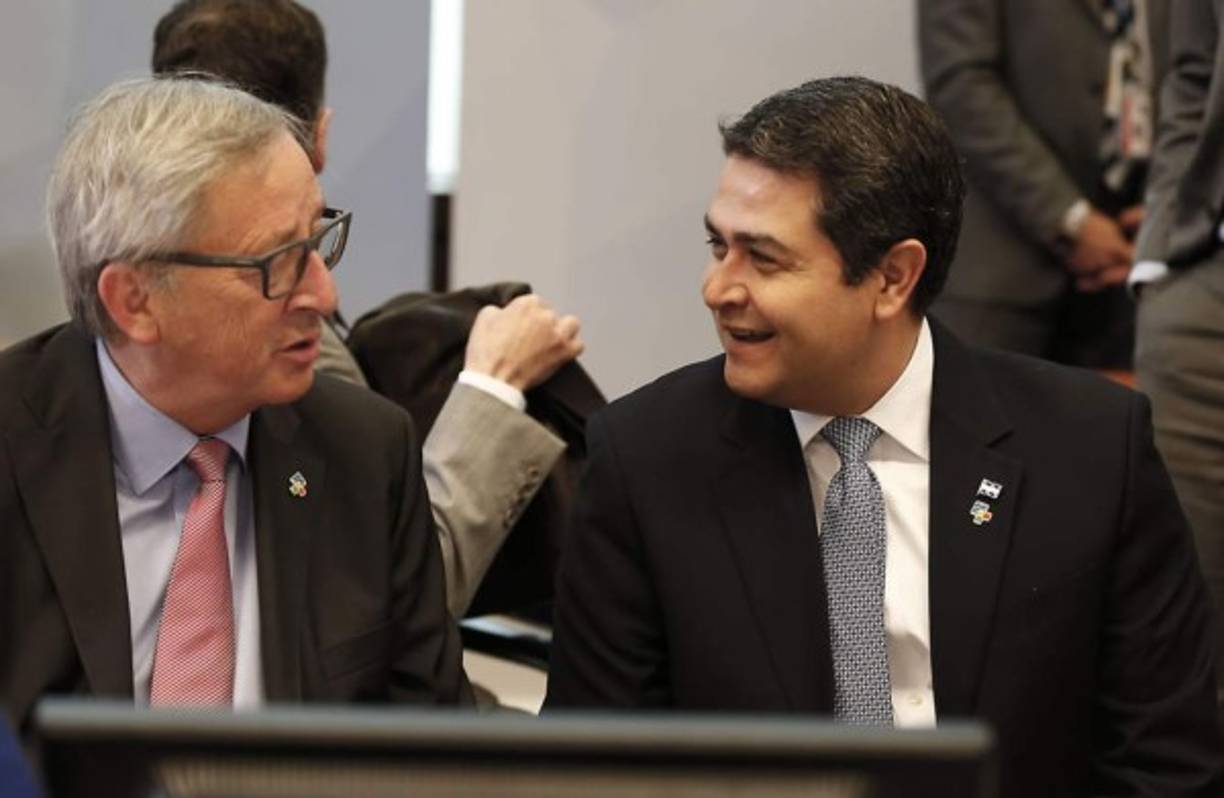 El presidente Hernández expuso a Juncker los avances de Honduras para convertirse en el centro logístico que preste servicios de transporte, distribución y almacenaje en la región.