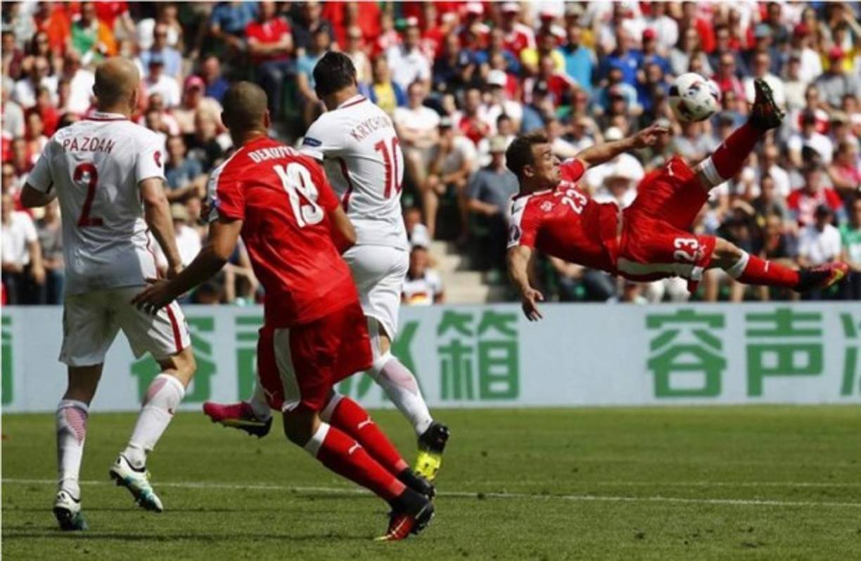 Sigue la secuencia de la maravilla de gol de Shaqiri.
