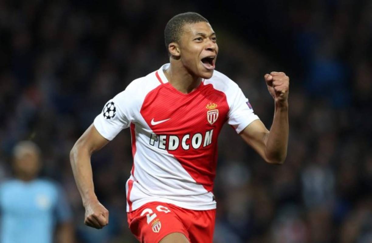 El Mónaco quiere retener a Mbappé. Ofrece un contrato en el que pasaría de cobrar 80.000 euros semanales a 700.000