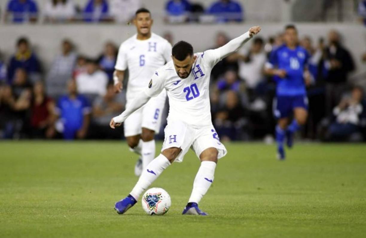 15. Jorge Álvarez - Mediocampista del Olimpia.