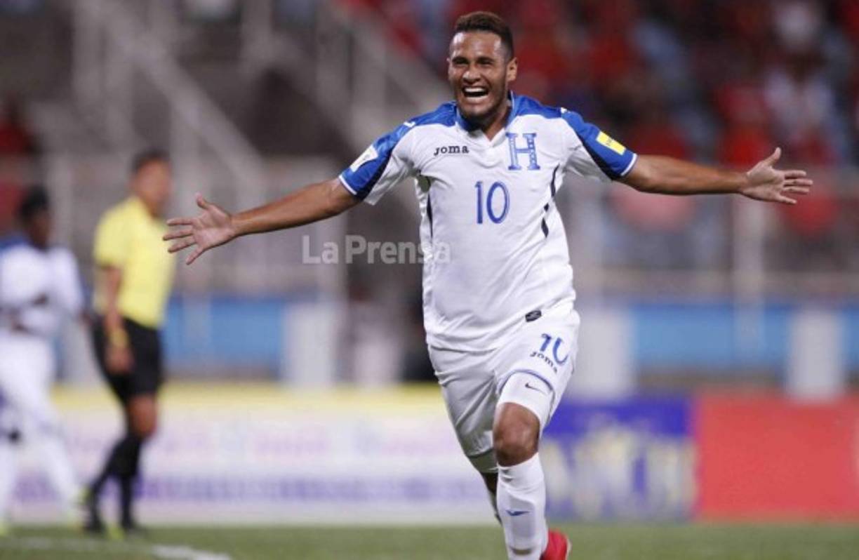 Alex López: Una de las grandes sorpresas y figuras el pasado viernes, anotó el primer gol y se mantendrá al parecer como titular en el esquema de Pinto.