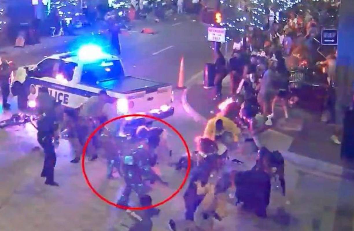 Según informó Smith, las edades de los heridos oscilan entre los 18 y 39 años, y todos ellos se hallan en condición estable.