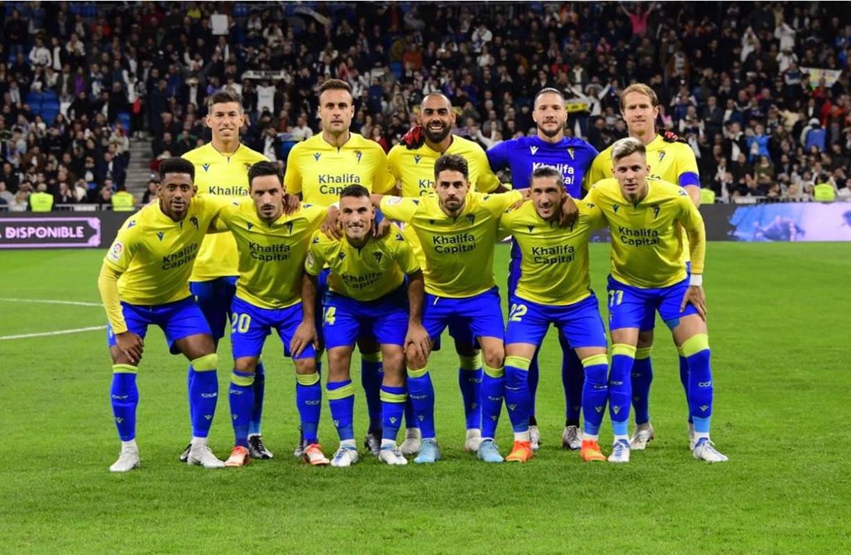 El hondureño ‘Choco‘ Lozano posando en el 11 titular del Cádiz para el partido ante Real Madrid.
