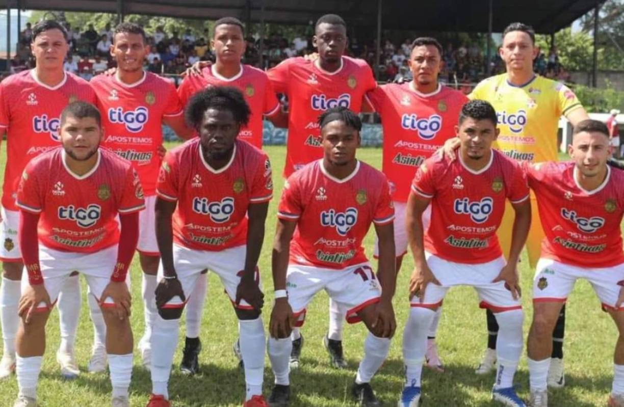Real Juventud es otro de los clubes con experiencia en primera división que intenta en el ascenso volver a la élite. Juega en el estadio Argelio Sabillón de la ciudad de Santa Bárbara.