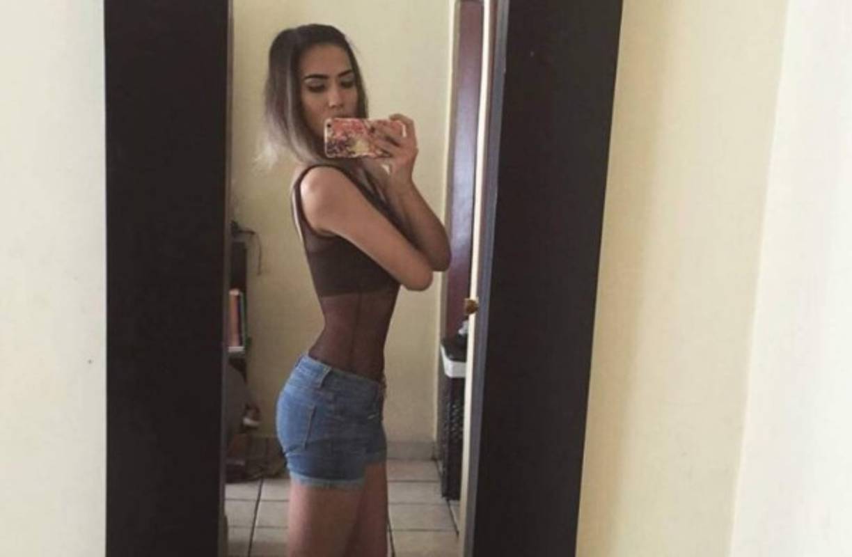 Alee Salinas, quien no es una figura pública, ha publicado las supuestas conversaciones donde los famosos la cortejan.