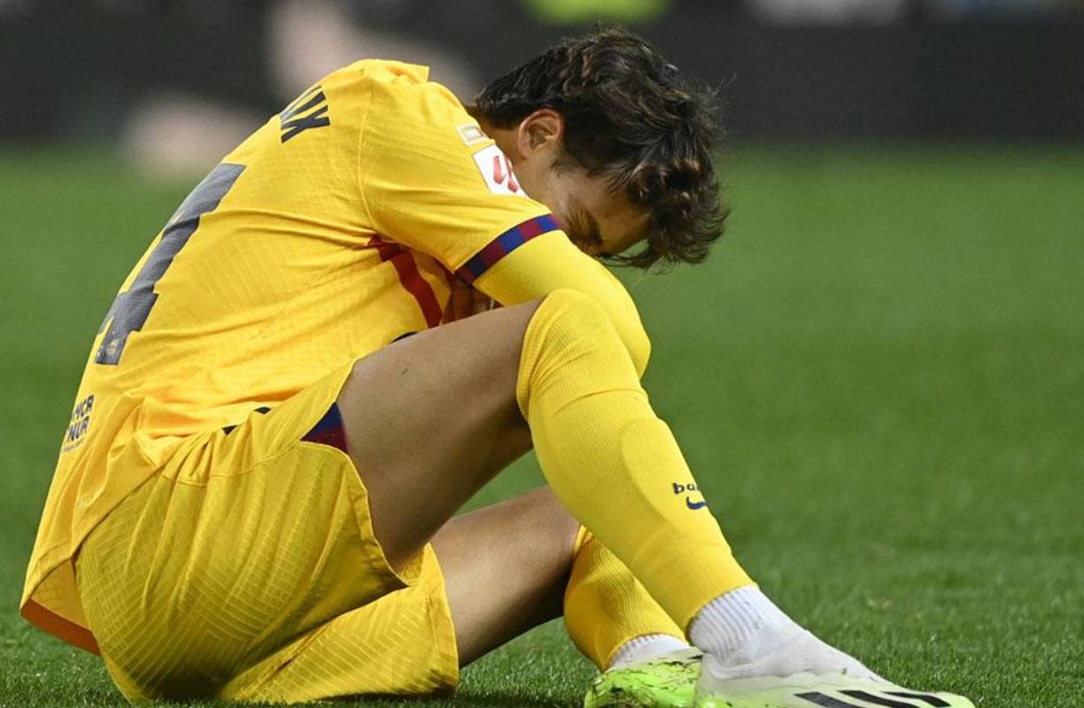 Joao Félix no podía creer que se les escapara el triunfo.