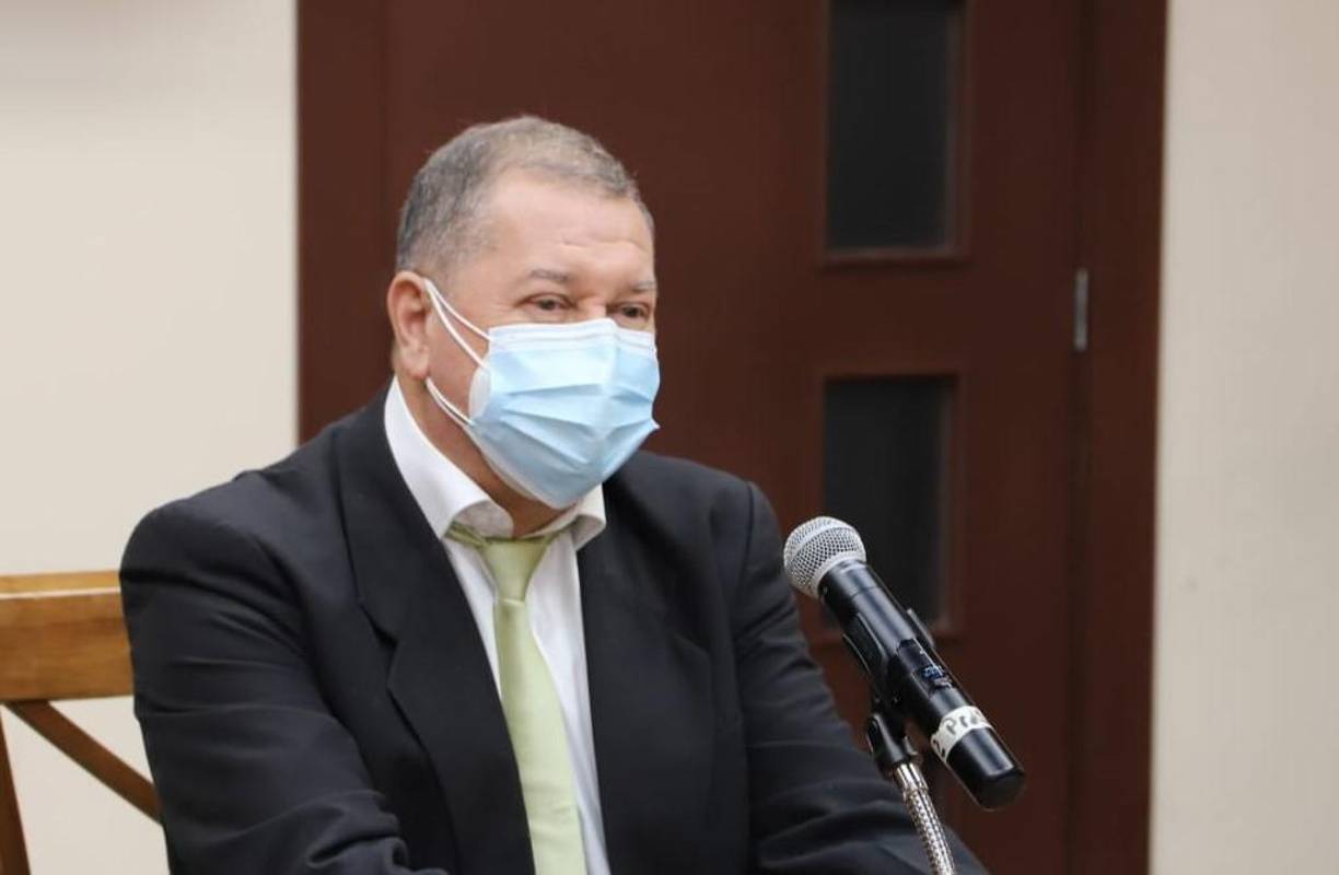 <b>1. Postulante Pedro Pablo Ramírez, Abogado:</b>“El cargo del consejero es muy importante. Considero que debemos aprobar el voto electrónico, pues es uno de los puntos flacos de la Ley Electoral”, asegura. 