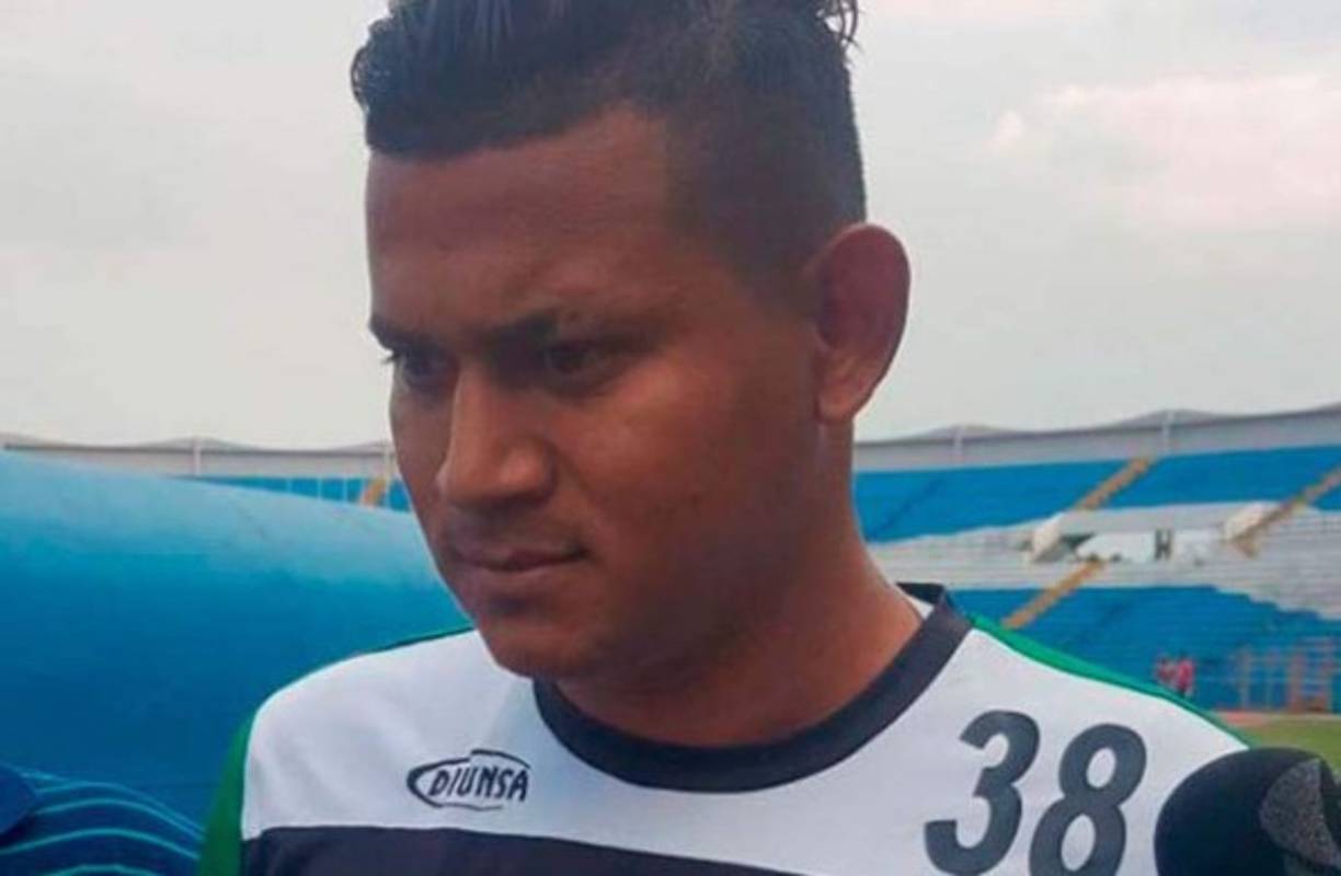 Brian “Canguro” Martínez: El experimentado volante de contención no sigue más en las filas del Platense. Anteriormente fue campeón con Marathón.