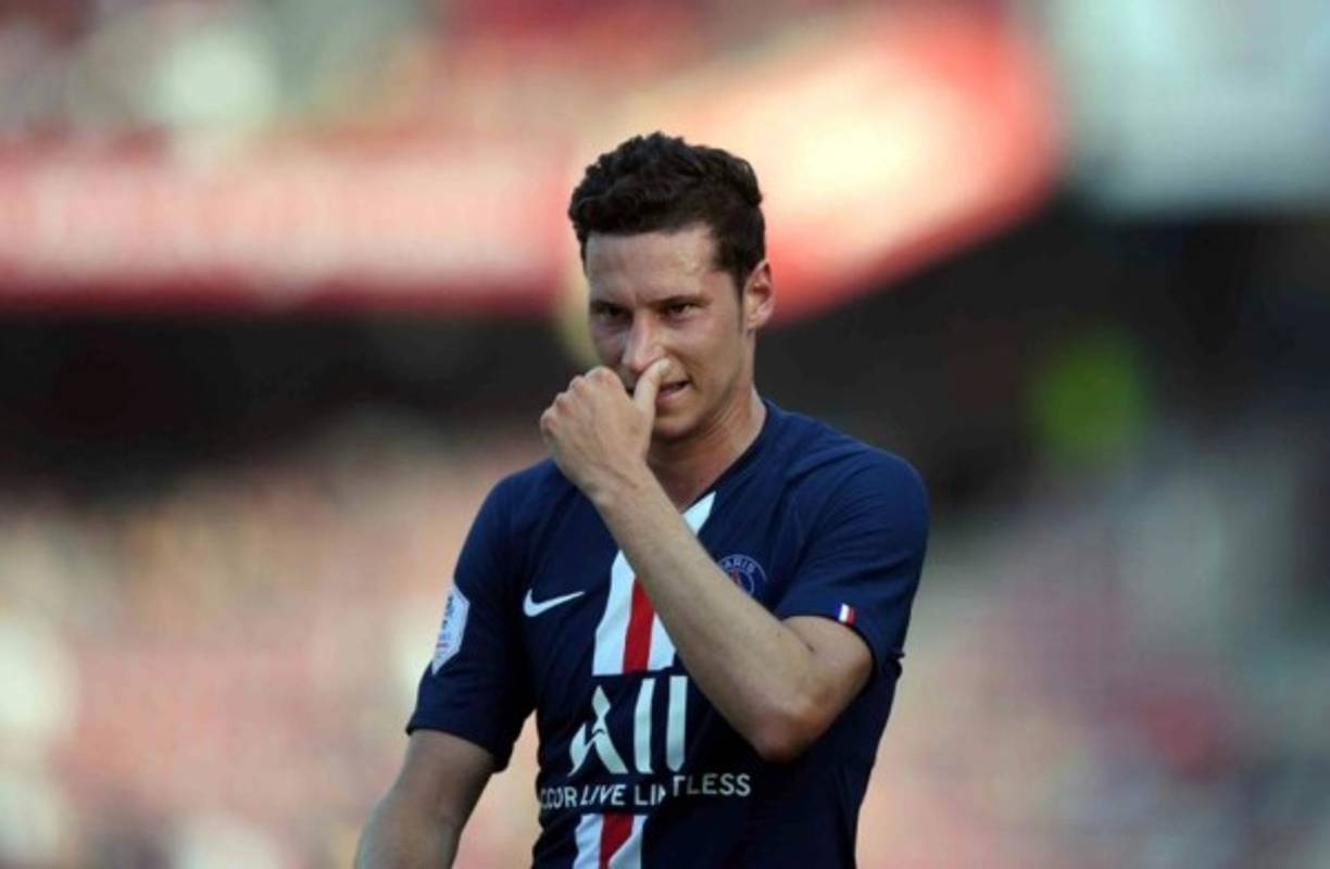Julian Draxler podría dejar de pertenecer al PSG. Según medios alemanes, el Bayern Leverkusen lanzó una oferta por el jugador. Se habla de 20 millones de euros.