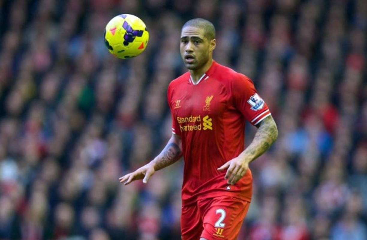Glen Johnson es uno de los tantos jugadores que dedican su tiempo libre a estudiar, aunque sea a distancia. Así, el jugador del Liverpool intenta graduarse en matemáticas a través de Open University.
