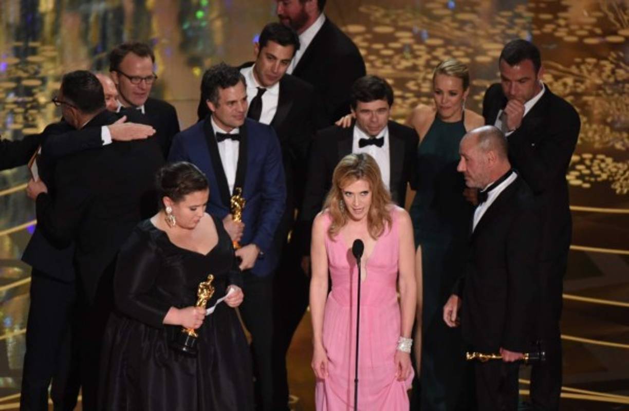 'Spotlight' triunfó este domingo como la Mejor película de los Óscar con la historia que rememora la investigación del diario The Boston Globe para destapar los casos de pedofilia en la Iglesia católica.