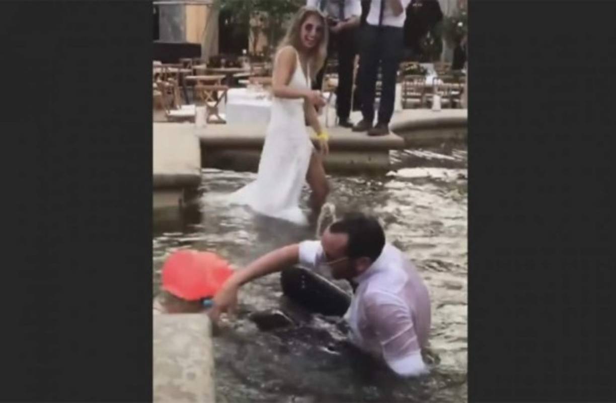 La pareja pidió que, en vez de regalos, los invitados hicieran donaciones en efectivo al Centro Neonatal del Hospital Pereira Rossell de la capital uruguaya.<br/><br/>Los novios disfrutaron de principio a fin de la exclusiva fiesta.