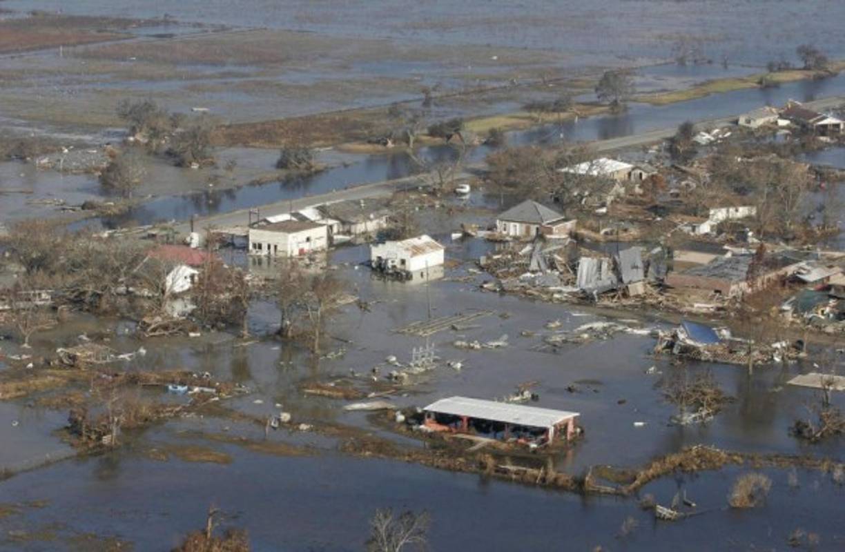 El huracán Rita fue el ciclón tropical más intenso que se ha observado en el golfo de México y el cuarto huracán más poderoso registrado en el océano Atlántico en 2005. Causó daños por $11,3 mil millones de dolares en la costa del golfo de EUA.