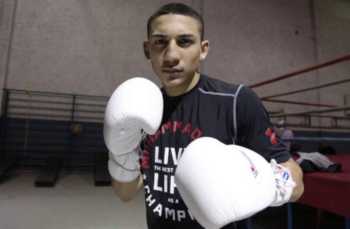 El pugilista estadounidense de padres hondureños tendrá su pelea el próximo 6 de agosto a las 8 de la mañana, hora de Honduras.