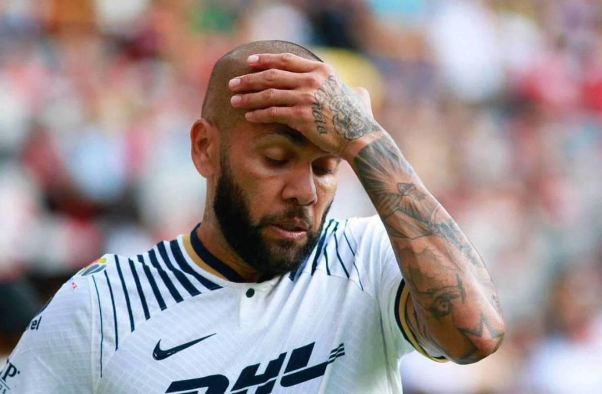 Dani Alves se encuentra en prisión desde el pasado enero, acusado de presunta agresión sexual y desde entonces ha intentado tener su libertad condicional, pero las autoridades se lo han denegado.