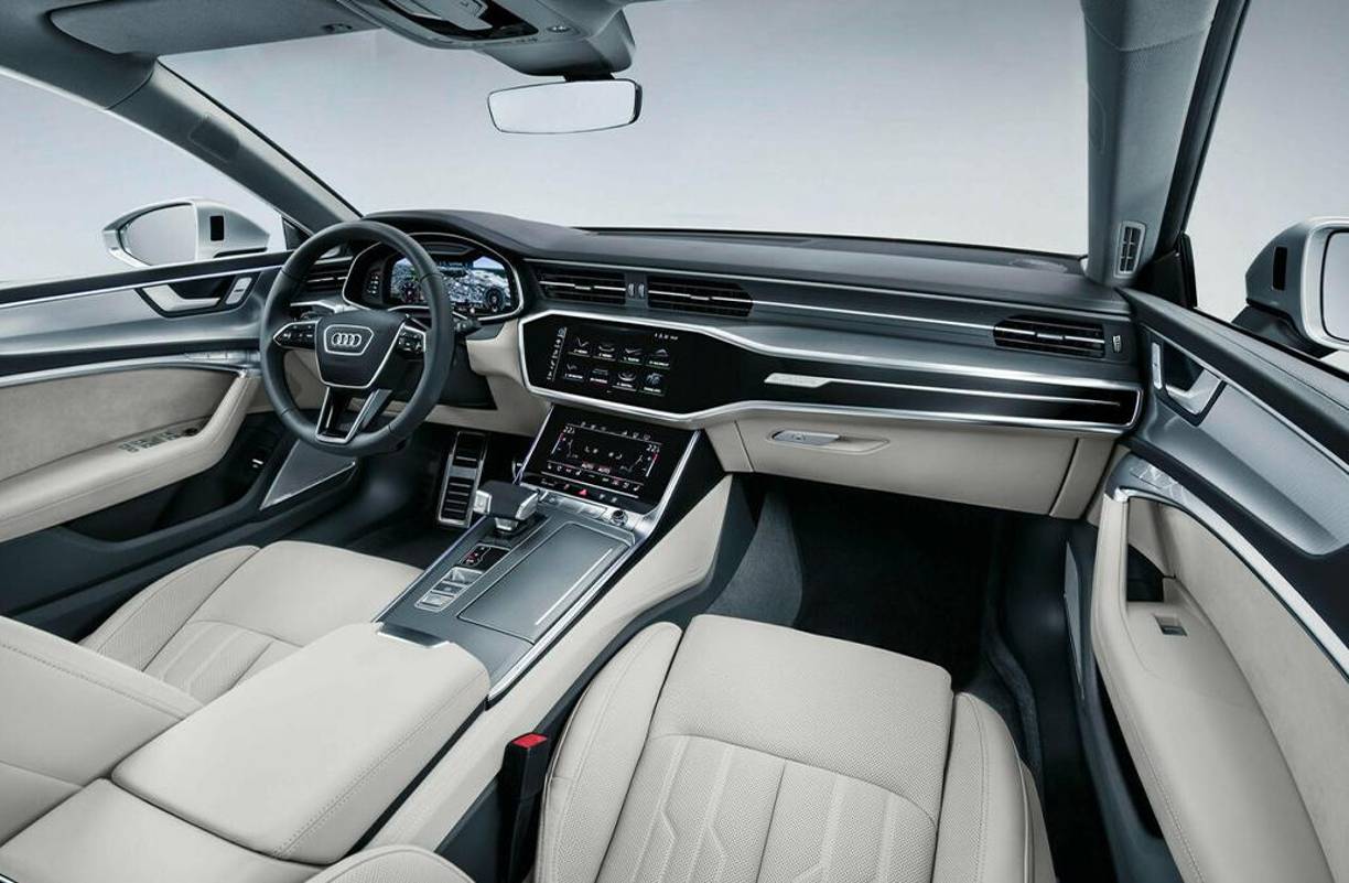 Tiene un sustancial incremento de potencia hasta los 600 CV y 800 Nm partiendo de un motor 4.0 V8 TFSI, un motor compartido con otros modelos del grupo Volkswagen como el Lamborghini Urus o el Porsche Panamera.