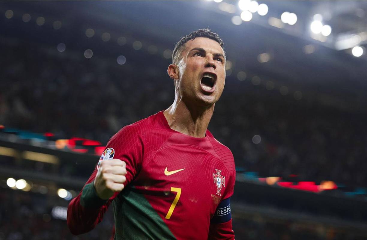 El grito eufórico de Cristiano Ronaldo celebrando su primer gol del partido ante Eslovaquia.