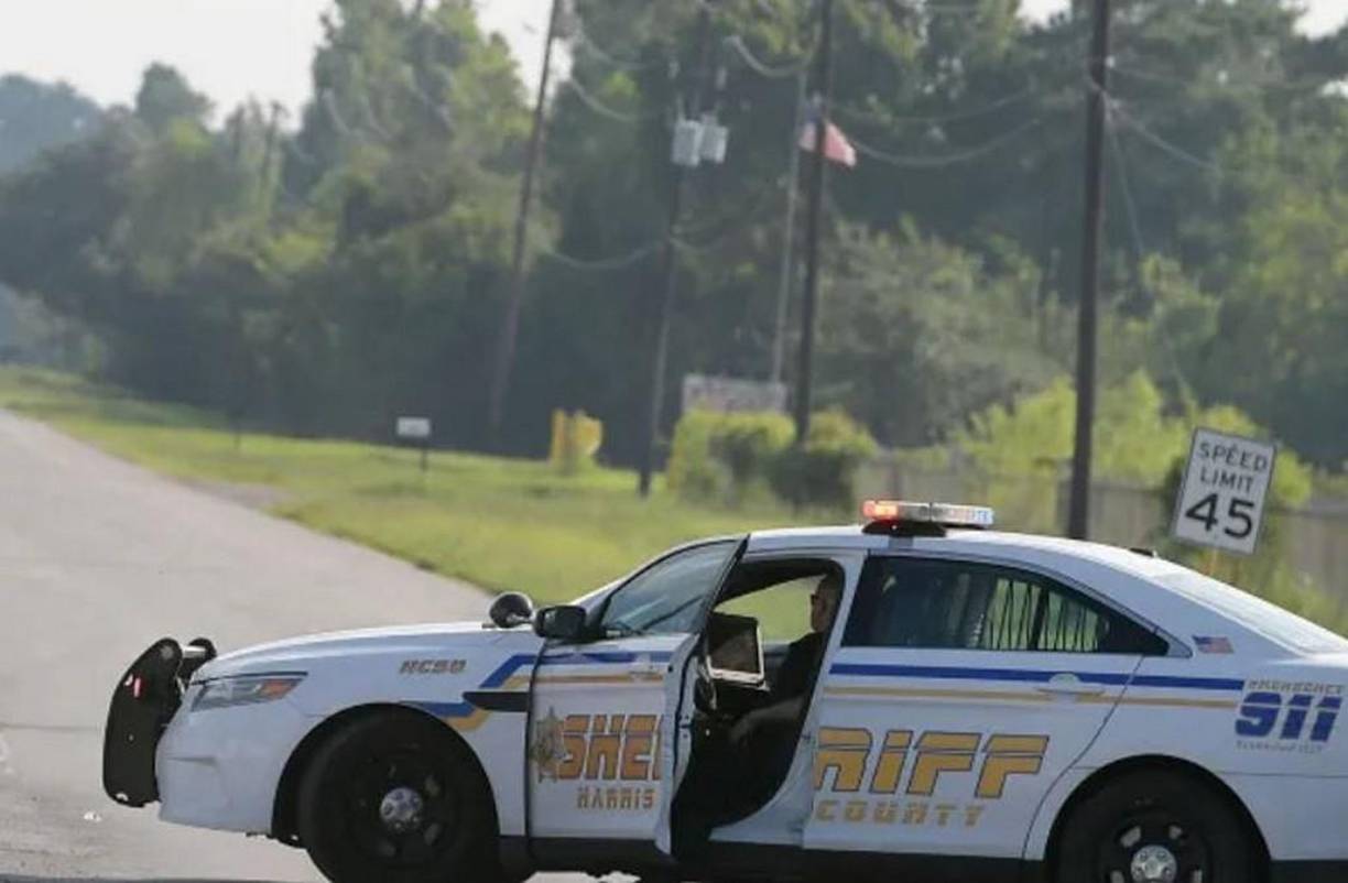 Capers señaló que todas las víctimas habían recibido disparos “desde el cuello hacia arriba, casi estilo ejecución, básicamente en la cabeza”.