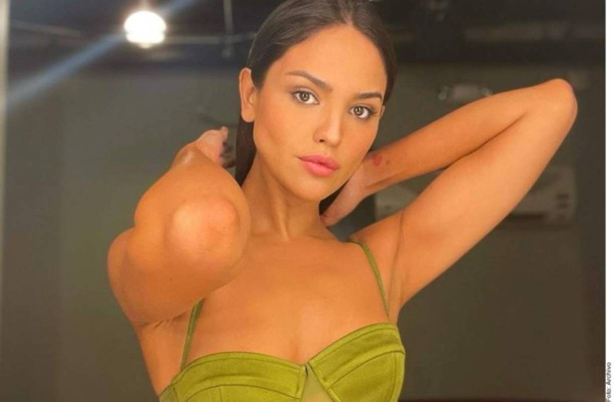 NEW YORK, NEW YORK - SEPTEMBER 13: Eiza González attends The 2021 Met Gala Celebrating In America: A Lexicon Of Fashion at Metropolitan Museum of Art on September 13, 2021 in New York City. Mike Coppola/Getty Images/AFP (Photo by Mike Coppola / GETTY IMAGES NORTH AMERICA / Getty Images via AFP)