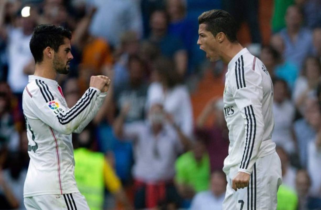 Cristiano Ronaldo celebrando con Isco Alarcón.