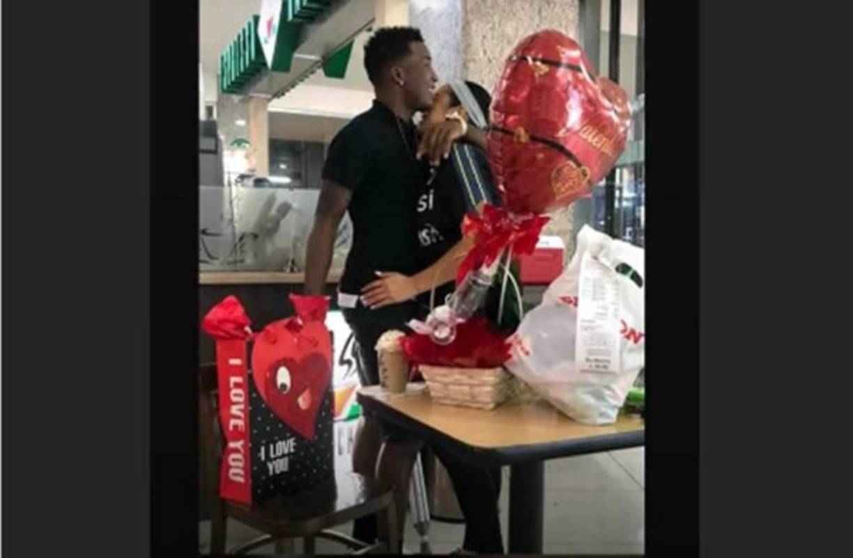 John Paul Suazo, futbolista hondureño del Olimpia, sorprendió a su novia Yuridia Pineda con tremendos detalles.