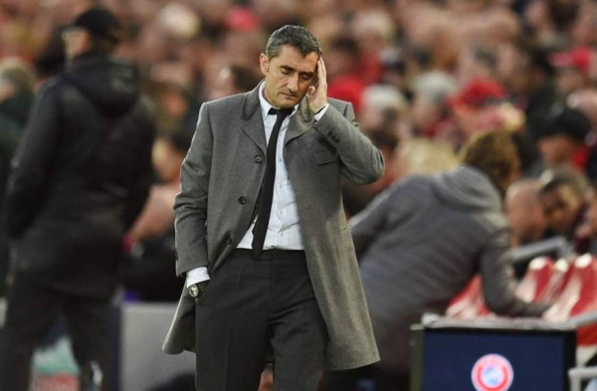 Ernesto Valverde había renovado con el Barcelona, pero esta humillante derrota no le asegura la continuidad y en España lo colocan en la cuerda floja. Los aficionados barcelonistas han pedido su salida.