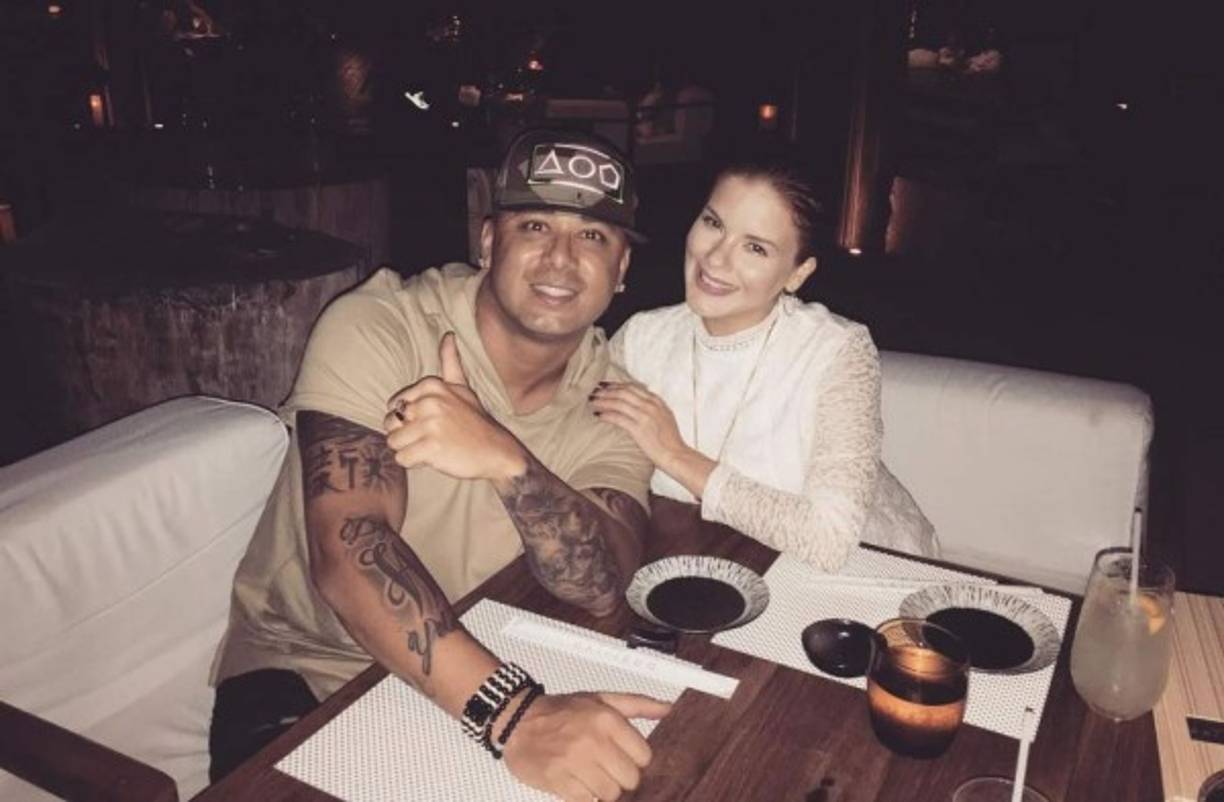 'Como cualquier otro padre, les pido que continúen con sus oraciones para que podamos superar este proceso y nuestra hija pueda recuperarse pronto. Dios cumplirá su propósito en nuestra Victoria'.