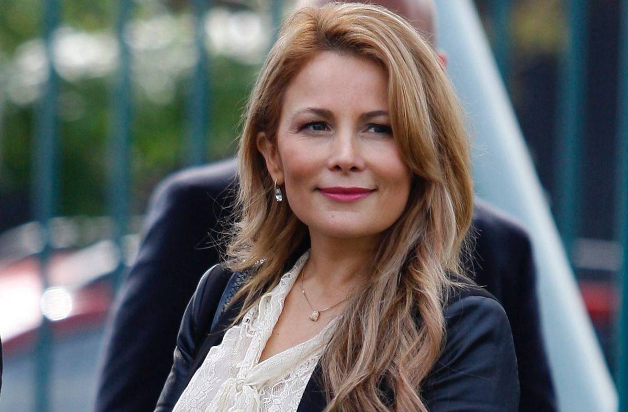 Asimismo, Rubio expresó “no está condenada, no es ni inocente, ni culpable, puede seguir laburando desde su casa”.