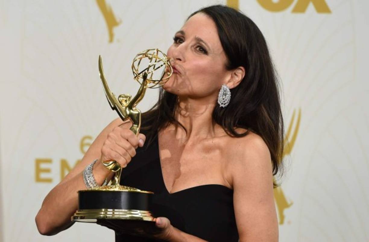 Julia Louis-Dreyfus gana por Veep.