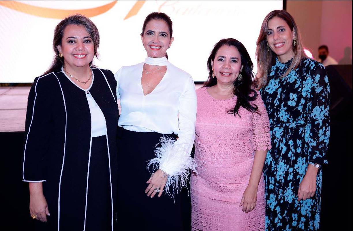 Georgina Barahona, Fairuz Khoury, Liliana Barahona y Karla Larach