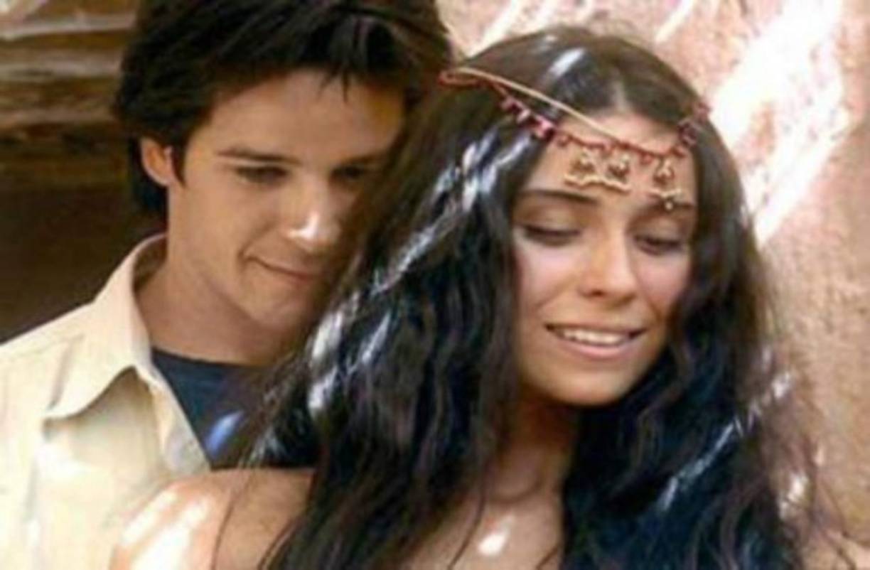 Jade es obligada a comprometerse con Said, un joven brasileño-marroquí que se iniciaba como un próspero comerciante de telas.