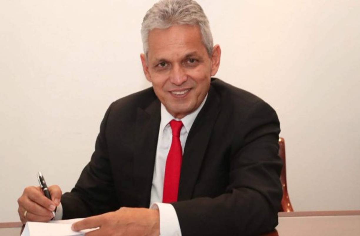 El histórico equipo Flamengo de Brasil anunció a Reinaldo Rueda como nuevo técnico del primer equipo. El estratega es recordado en Honduras por llevar a la Bicolor al Mundial del 2010.