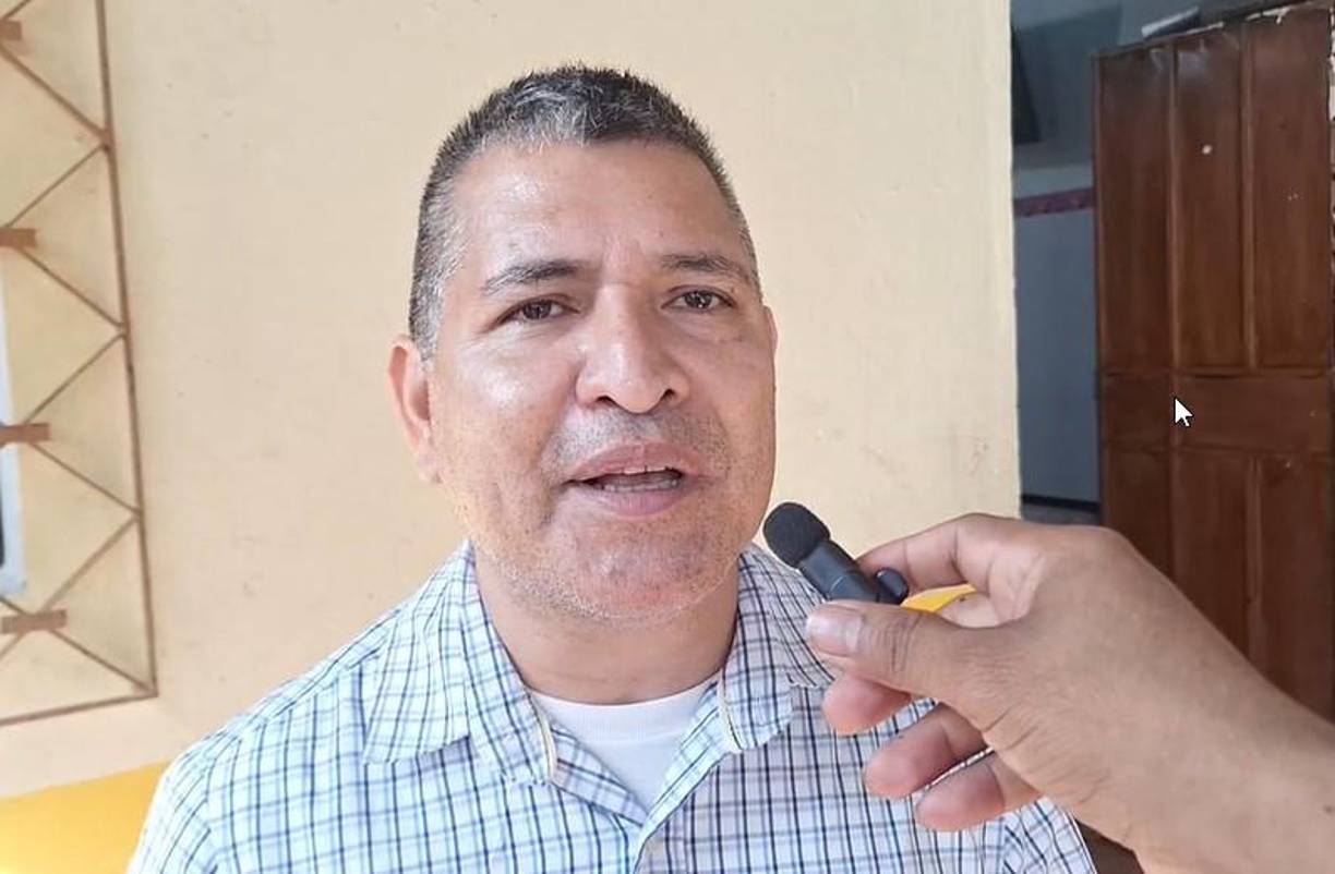 El profesor Ricardo contó que en junio de este año, Génesis se presentó como la novia del noveno grado y tuvo una destacada particición para la elección de la reina del centro educativo.