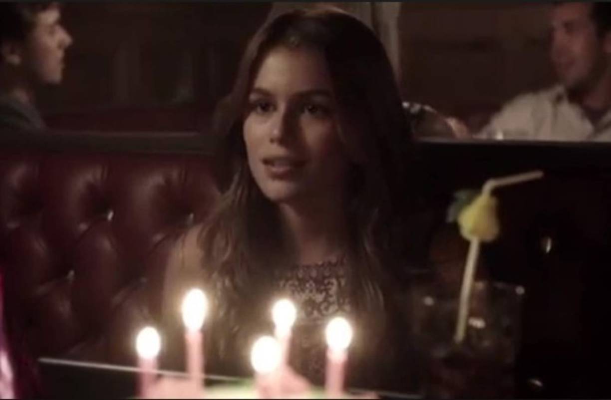 Kaia Gerber no solo se ha concentrado en el modelaje, a los 13 años fue reclutada para ser parte de la película independiente 'Sister Cities', empezando, de esta manera, una carrera en el mundo del cine. Su fama cada vez aumenta, por lo que también está en el ojo del huracán.<br/><br/>