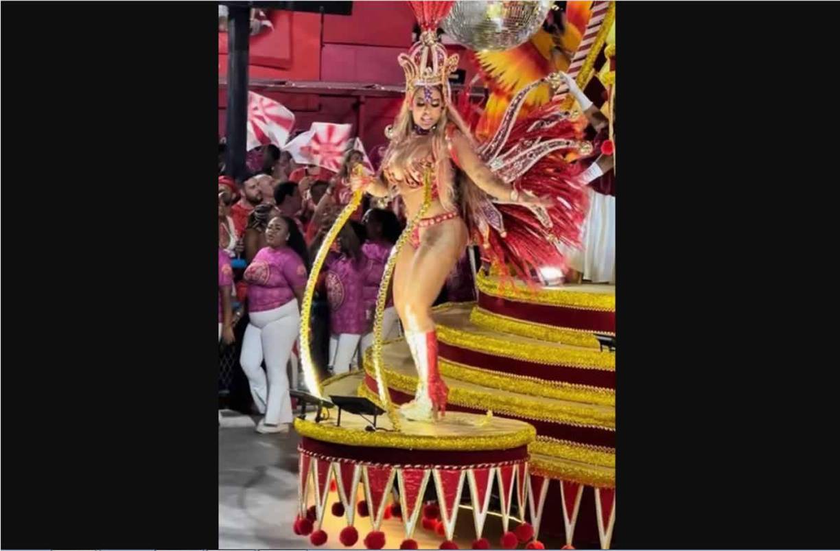 La pequeña de la familia de Santos no confirmó su asistencia en el carnaval de Río hasta pocos días antes debido a una operación que se realizó.