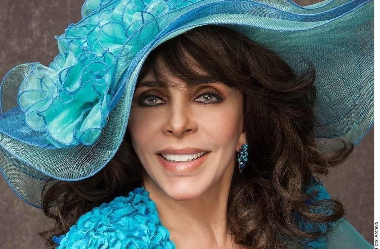 “El karma dice: “Quien riendo te la hace, llorando la paga. Dios dice que, tarde o temprano, él te enviará factura para...”, se lee en la descripción del video que compartió Verónica Castro. 