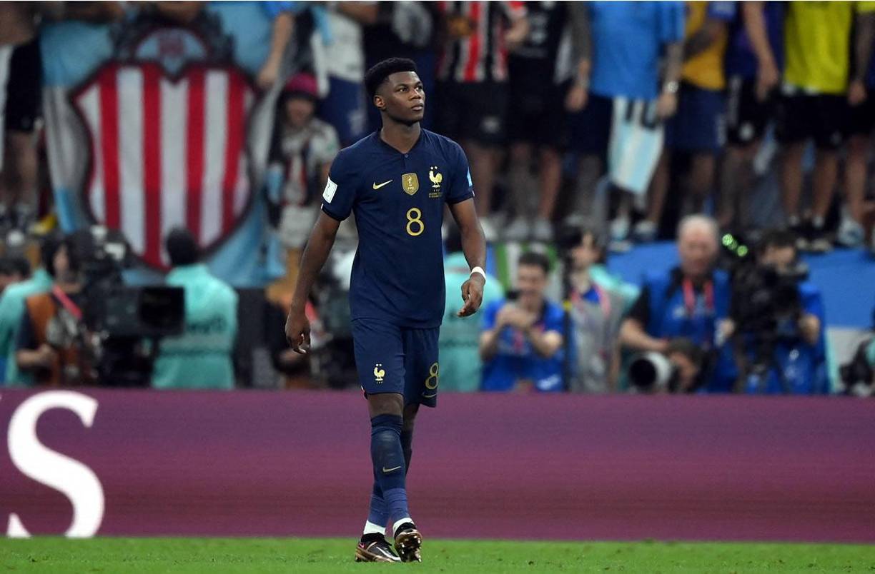 La cara que le quedó a Aurélien Tchouaméni después de fallar su penal en la tanda. Lo tiró afuera.