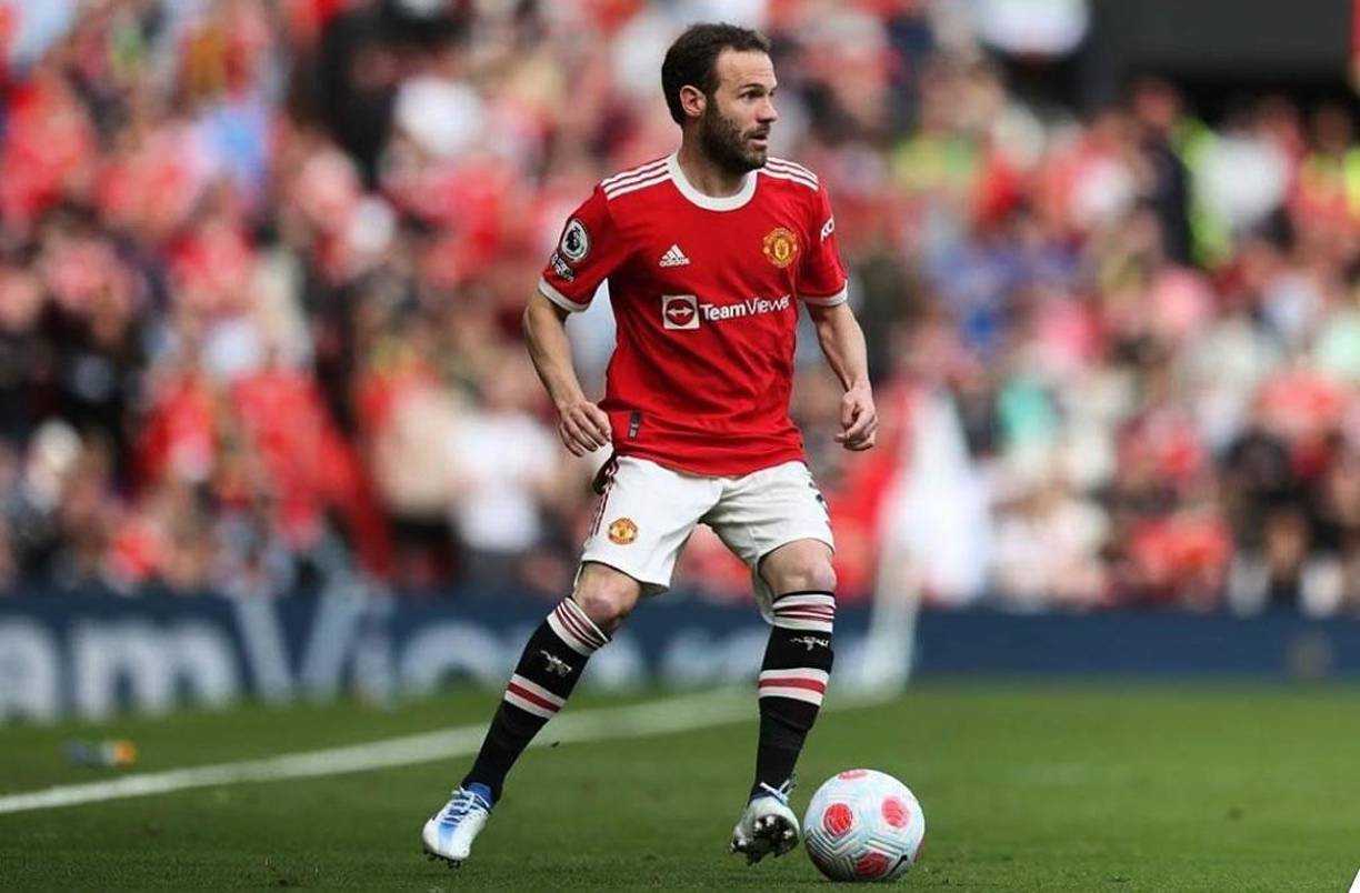 El jugador español Juan Mata (34 años) se ha despedido en redes sociales del Manchester United con un emotivo vídeo. El centrocampista deja el club inglés tras 285 partidos, 51 goles y nueve temporadas.“Me ha llevado un tiempo procesar los cambios que están ocurriendo en mi vida. Este es un mensaje que nunca pensé que iba a escribir, pero todas las cosas buenas llegan a su fin, y mi etapa como jugador de Manchester United acaba de terminar”, escribió.