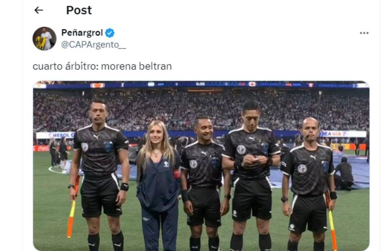 De esta manera, Morena Beltrán tuvo la sencilla tarea de llevarle la moneda para el sorteo al árbitro venezolano Jesús Valenzuela. 